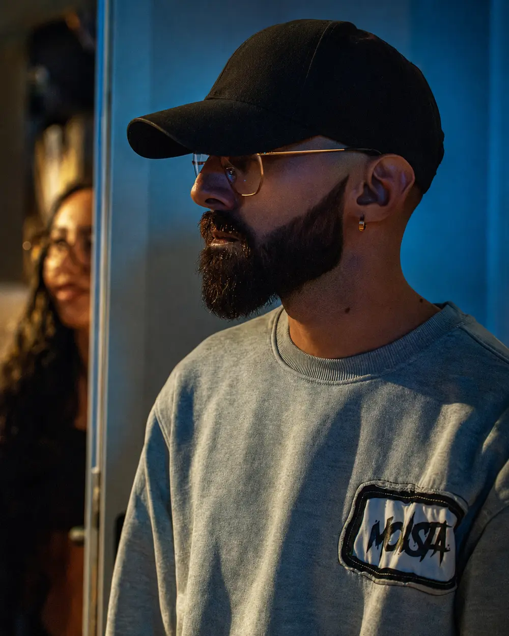 Detalhe de sweatshirt oficial Monsta